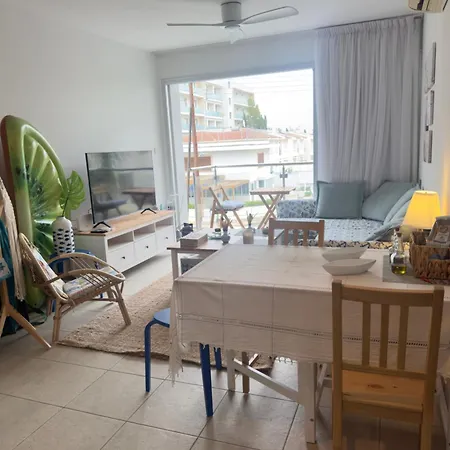 A At Coralli - Apartment, 30 M From Апартаменты Протарас