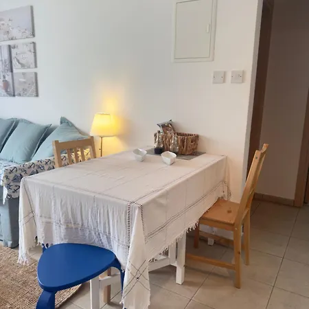 A At Coralli - Apartment, 30 M From דירה