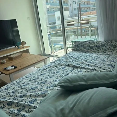 A At Coralli - Apartment, 30 M From דירה פרוטאראס